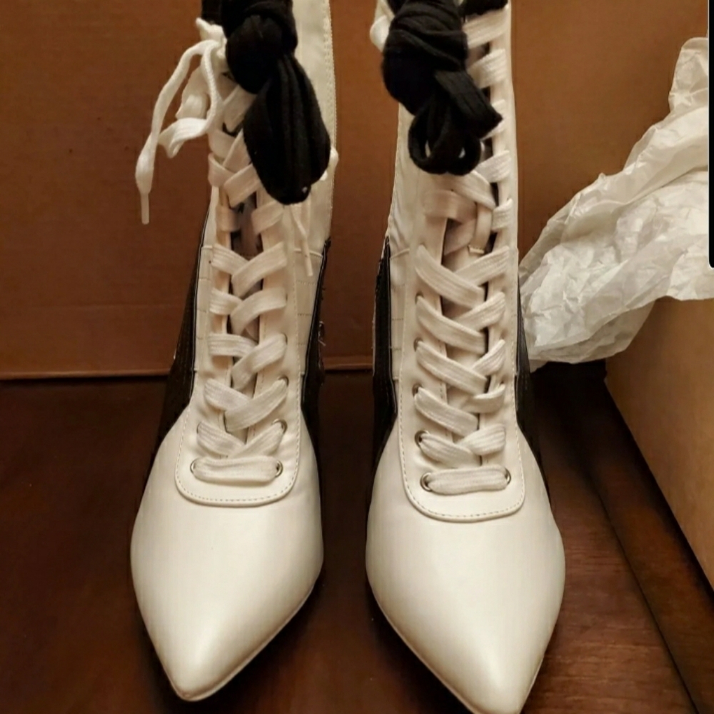 Womens Lace up Pointy Toe Stilettos - Picture 3 of 8